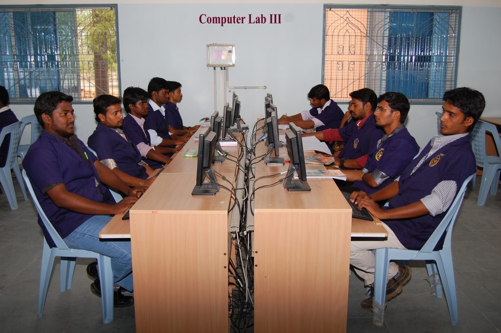 Computer science Laboratory | Nellai College of Engineering